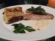 Kalbsschnitzel auf Limonen Sauce mit krossem Salbei und Kartoffelbaunkerl - Rezept - Bild Nr. 2862