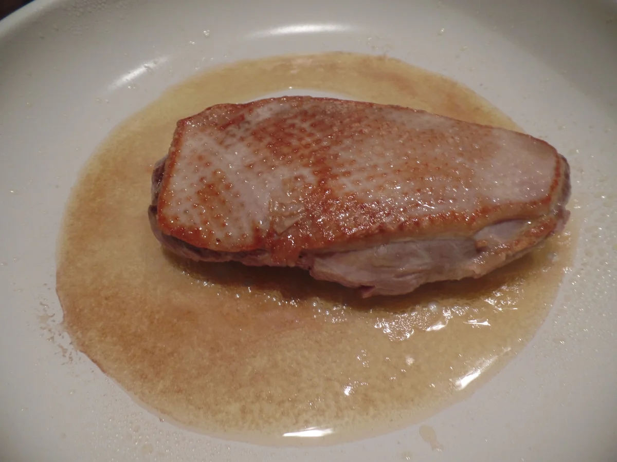 Rezept: Entenbrust mit Honigglasur und Curry-Rosenkohl Bild Nr. 2879 Entenbrust mit Honigglasur und Curry-Rosenkohl - Rezept - Bild Nr. 2879