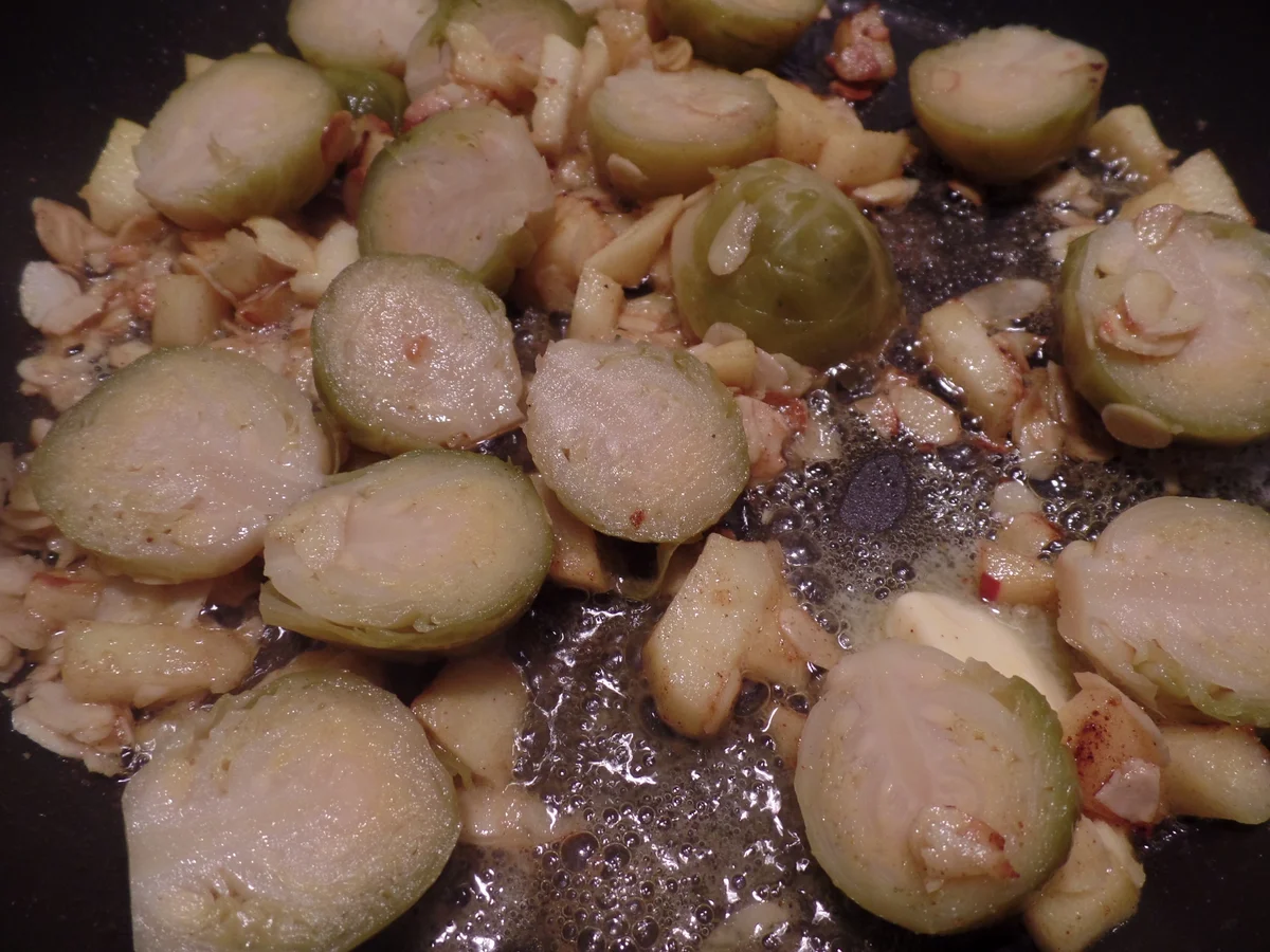 Rezept: Entenbrust mit Honigglasur und Curry-Rosenkohl Bild Nr. 2883 Entenbrust mit Honigglasur und Curry-Rosenkohl - Rezept - Bild Nr. 2883