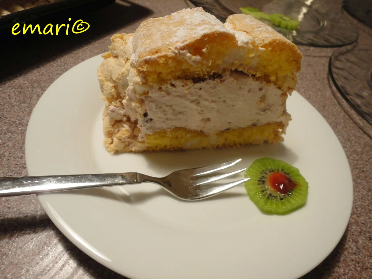 Rezept: Kardinal Schnitte mit Preiselbeersahne Bild Nr. 2912 Kardinal Schnitte mit Preiselbeersahne - Rezept - Bild Nr. 2912