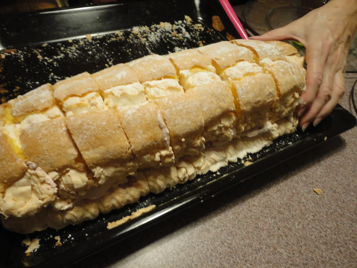 Rezept: Kardinal Schnitte mit Preiselbeersahne Bild Nr. 2913 Kardinal Schnitte mit Preiselbeersahne - Rezept - Bild Nr. 2913