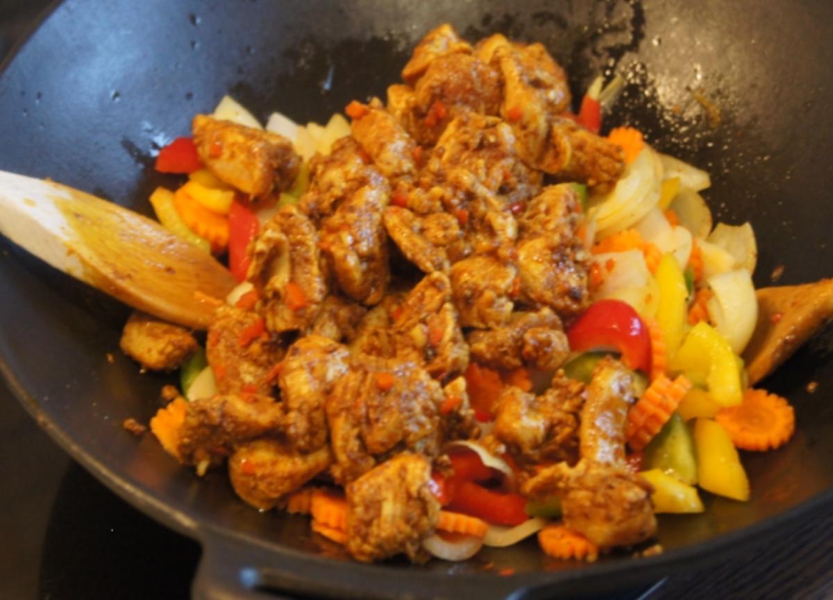 Hähnchenbrustfilet-Gemüse-Curry mit Basmatireis - Rezept - Bild Nr. 2903