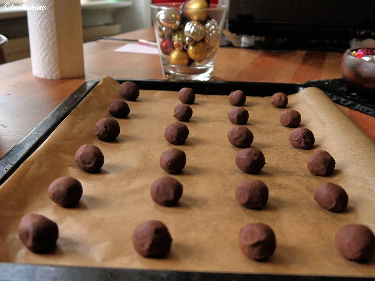 Rezept: Gewürz-Schokoknöpfe Bild Nr. 2920 Gewürz-Schokoknöpfe - Rezept - Bild Nr. 2920