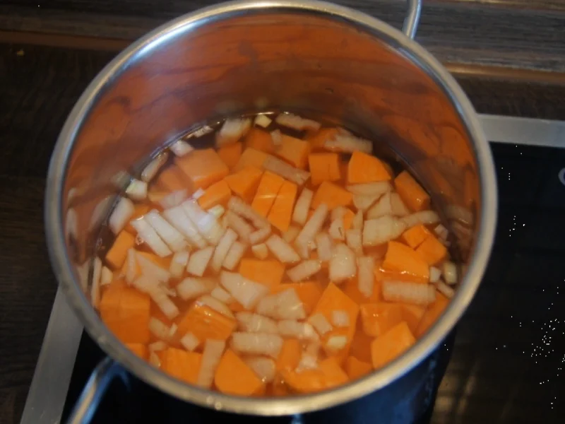 Bachforelle mit Süßkartoffelpüree und Paprika eingelegt nach Mutti Cz - Rezept - Bild Nr. 2918