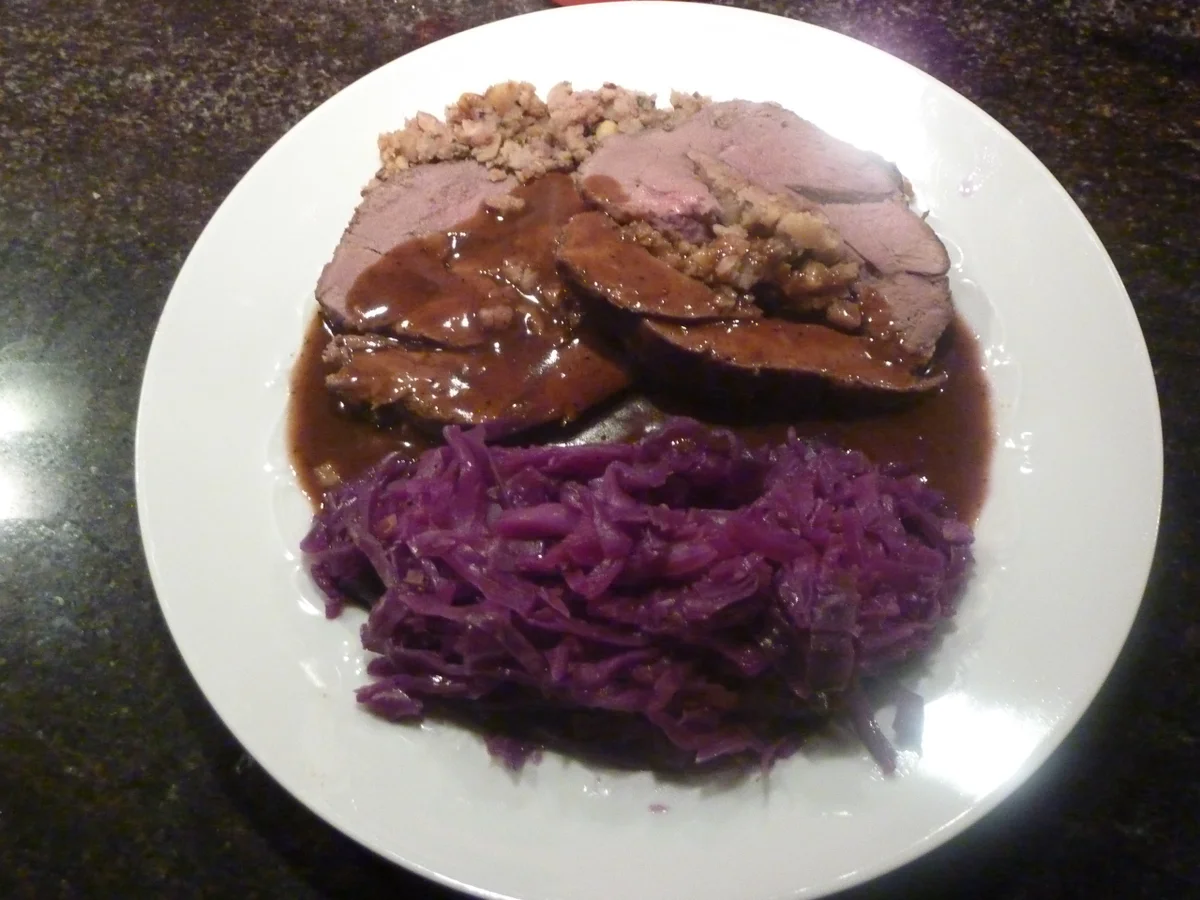 Rezept: Gefüllte Rehkeule mit Maroni-Nusskruste. Bild Nr. 2945 Gefüllte Rehkeule mit Maroni-Nusskruste. - Rezept - Bild Nr. 2945