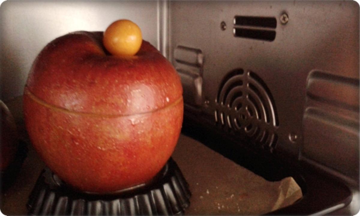 Gebackener  Apfel- gefüllt  mit Cranberry, Pflaumen und  Sultaninen - Rezept - Bild Nr. 2985