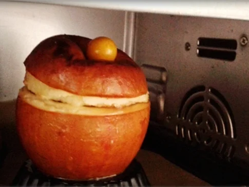 Gebackener  Apfel- gefüllt  mit Cranberry, Pflaumen und  Sultaninen - Rezept - Bild Nr. 2986