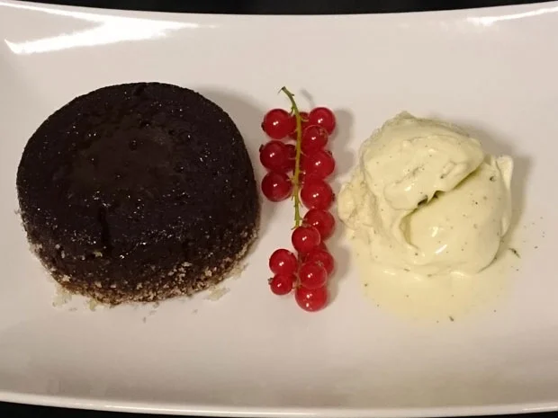 Lava Cake mit Vanilleeis - Rezept - Bild Nr. 2976