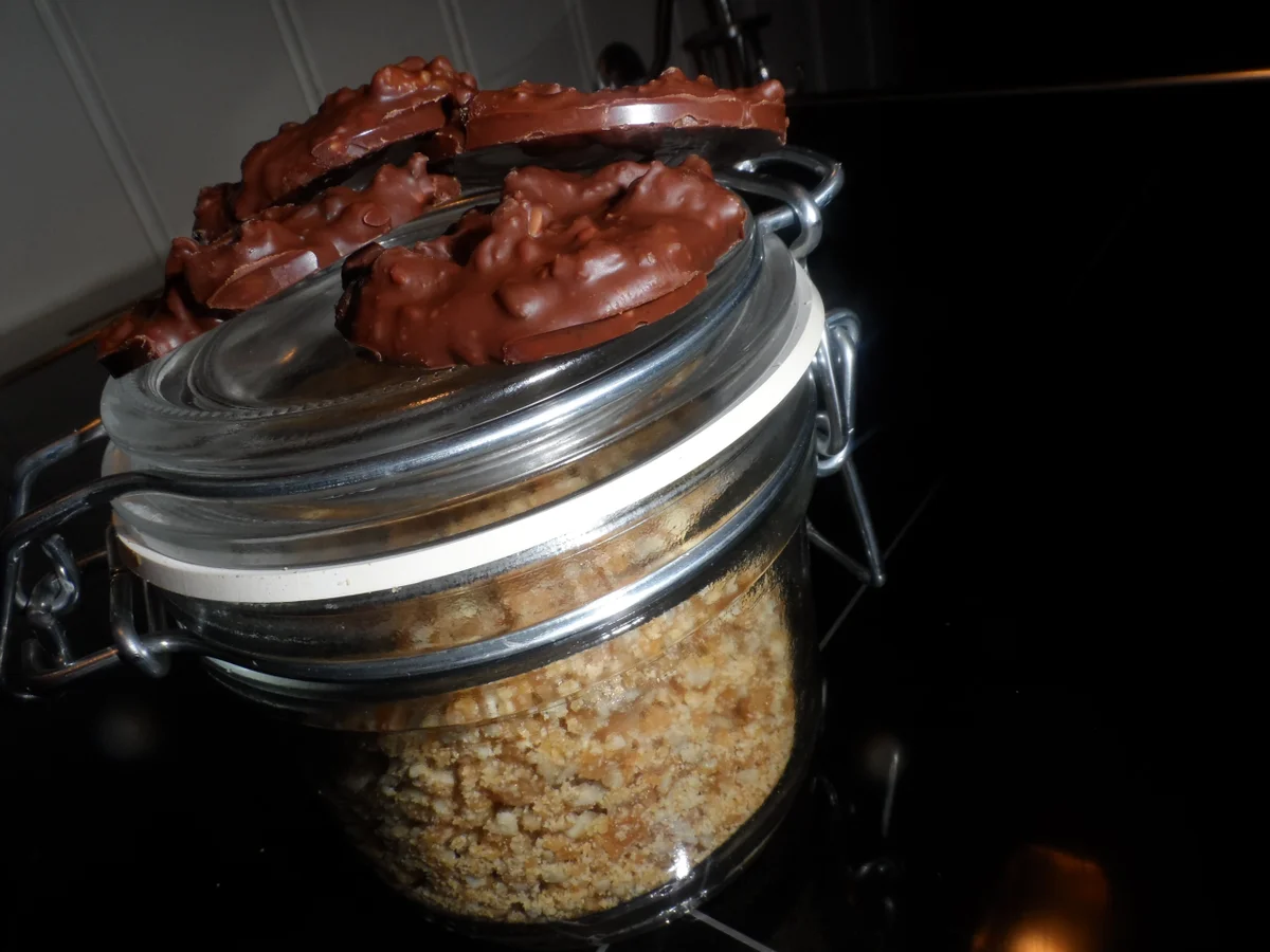 Rezept: BiNe` S KROKANTKEKSE Bild Nr. 2983 BiNe` S KROKANTKEKSE - Rezept - Bild Nr. 2983