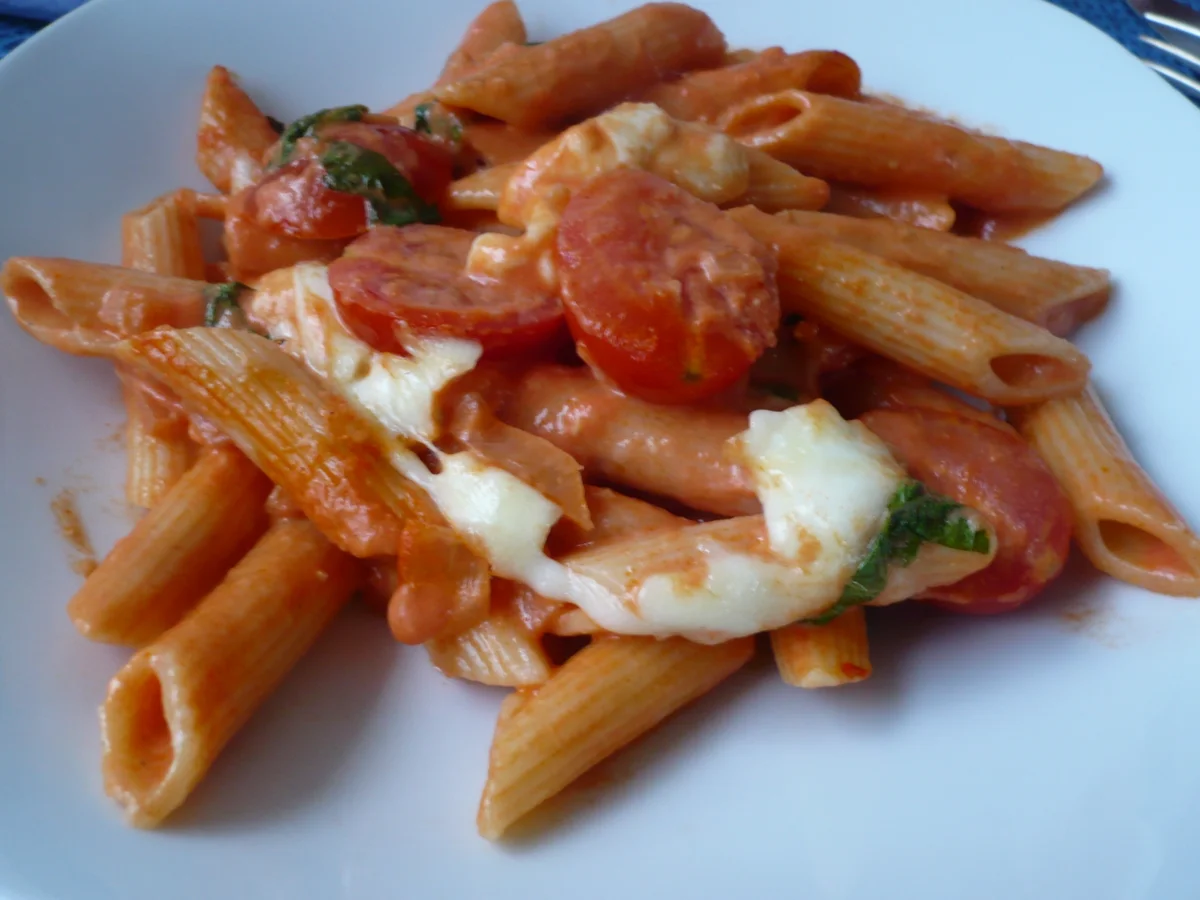Nudelauflauf mit Tomaten und Mozzarella - Rezept - Bild Nr. 2991