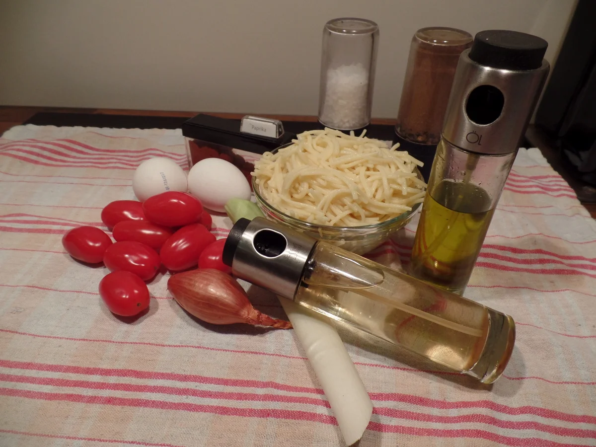 Nudelpuffer mit Tomatensalat - Rezept - Bild Nr. 3004