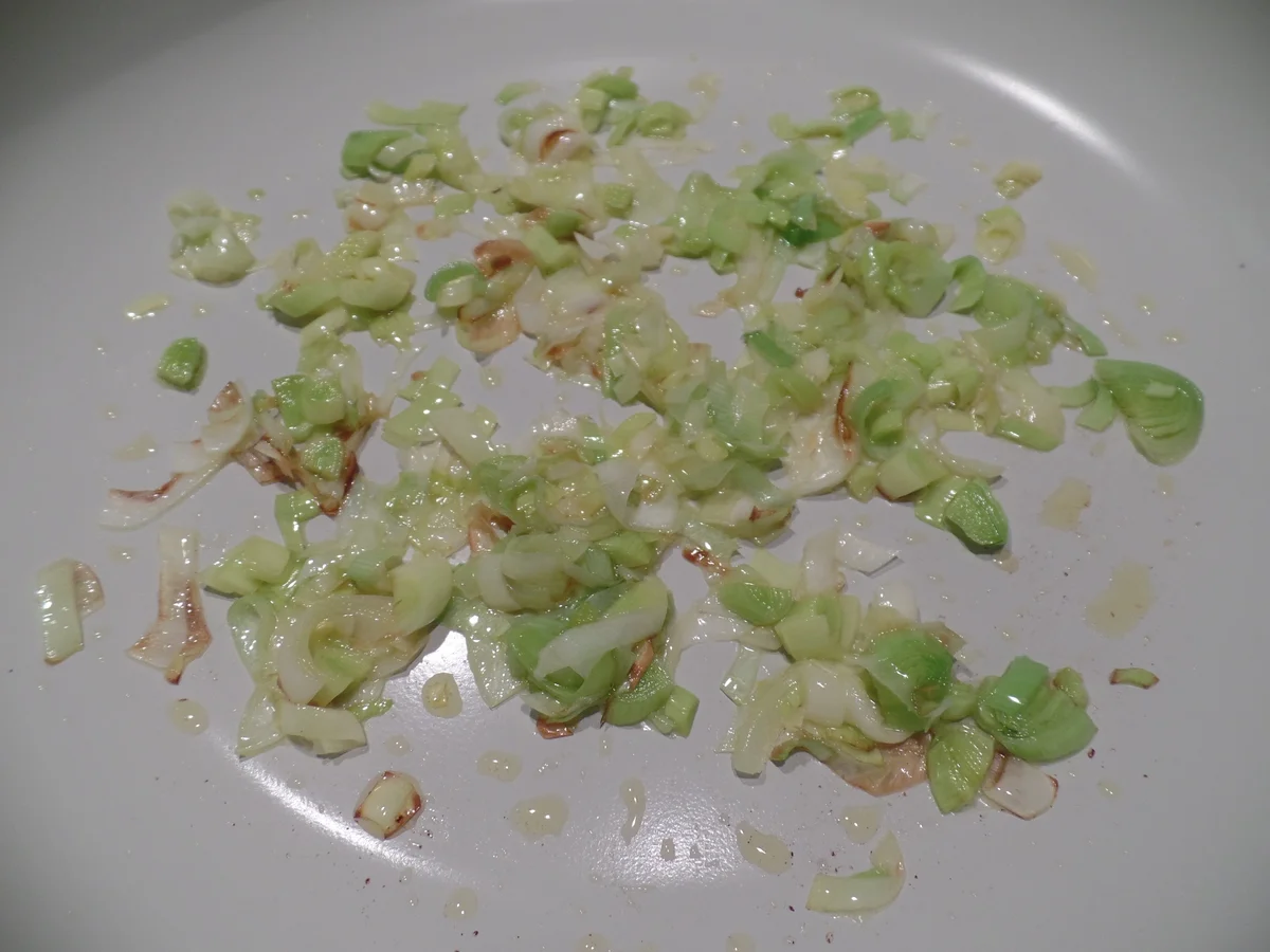 Nudelpuffer mit Tomatensalat - Rezept - Bild Nr. 3006