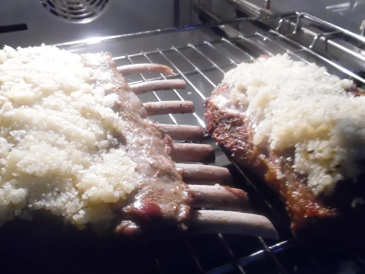 Rezept: Lammkarree mit Glühweinsoße und Pastinakenpürree Bild Nr. 3032 Lammkarree mit Glühweinsoße und Pastinakenpürree - Rezept - Bild Nr. 3032