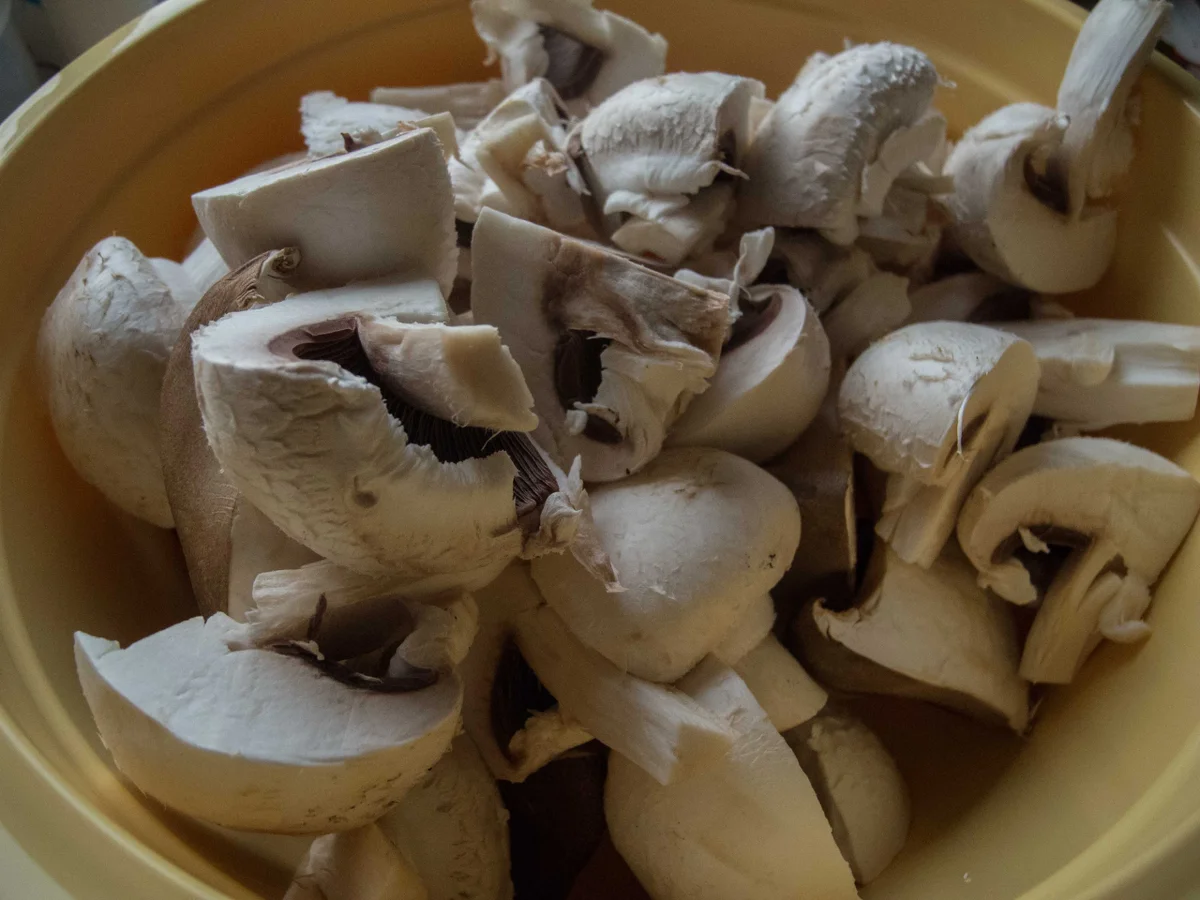 Schweinefilet mit Pilzrahm und Spinatspätzle - Rezept - Bild Nr. 3070