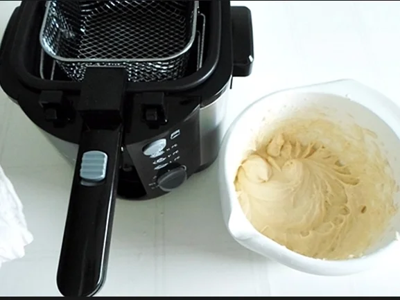 Quarkbällchen  mit  Rum  verfeinert, nach Art des Hauses - Rezept - Bild Nr. 3101