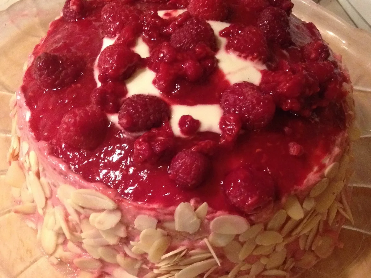 Rezept: Himbeer-Rotweintorte Bild Nr. 3128 Himbeer-Rotweintorte - Rezept - Bild Nr. 3128