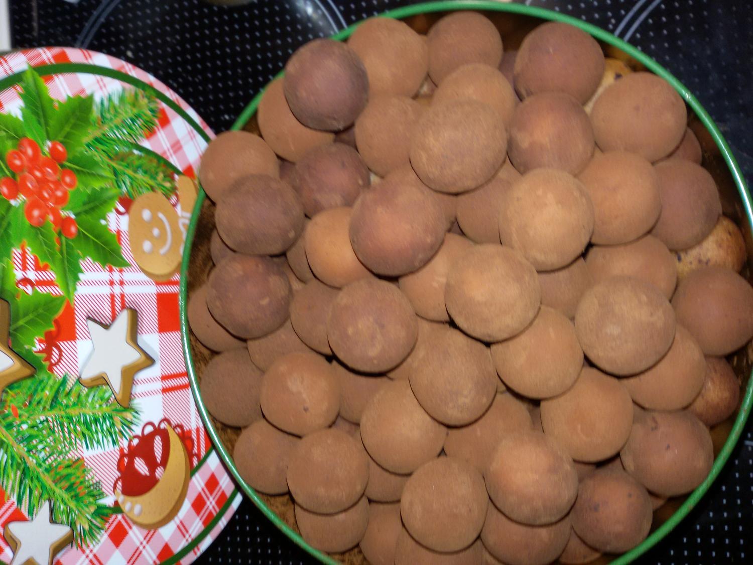 Marzipankartoffeln mit Marzipan Rohmasse und Puderzucker - Rezept mit ...