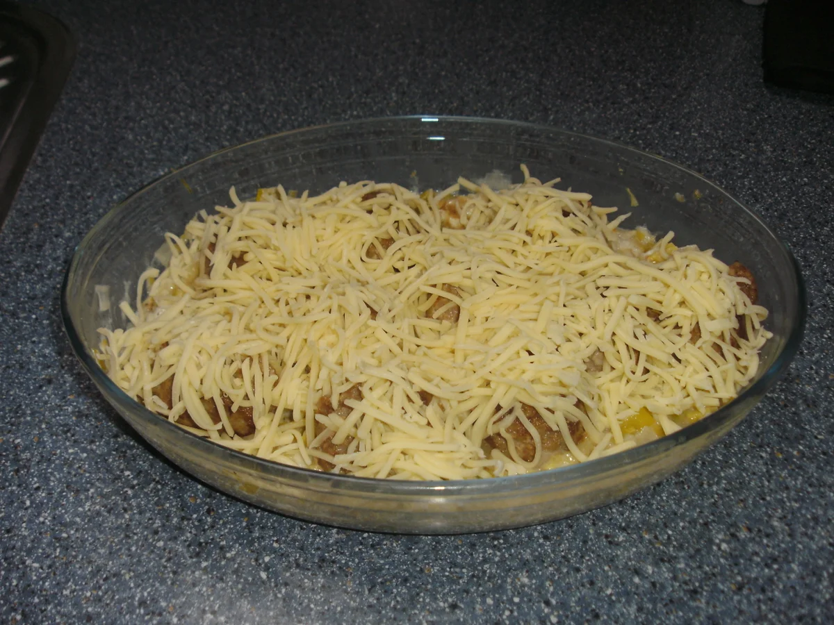 Rezept: Hackbällchen mit Lauchgemüse und Käse überbacken Bild Nr. 3138 Hackbällchen mit Lauchgemüse und Käse überbacken - Rezept - Bild Nr. 3138
