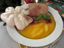 Lebkuchenparfait auf Fruchtspiegel mit Schneeengel - Rezept - Bild Nr. 3135