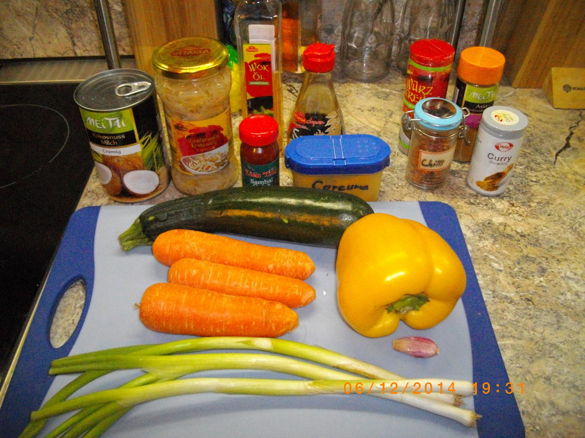 Wok Gemüse mit Garnelen, Lachs und Hähnchenbrust vom Teppanyaki - Rezept - Bild Nr. 3172
