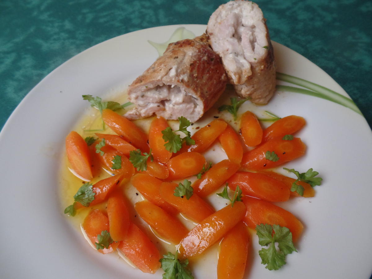 Gefüllte Schnitzel mit Möhren - Rezept - kochbar.de