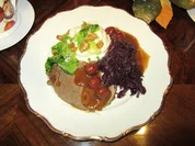 Schmorbraten vom Galloway mit Kirschsoße an Wintergemüse und Selleriepüree - Rezept - Bild Nr. 3199