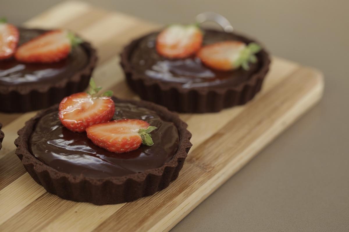 Dunkle Schokoladen-Tartelettes mit Erdbeeren  - Rezept - Bild Nr. 3199