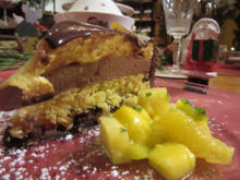 Currymousse-Torte mit karamellisierter Ananas an Fruchtsalat - Rezept - Bild Nr. 3199