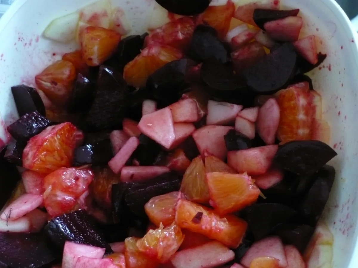 Rezept: Rote - Bete - Salat mit Schafskäse Bild Nr. 3210 Rote - Bete - Salat mit Schafskäse - Rezept - Bild Nr. 3210