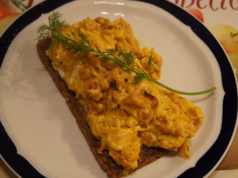 Curry-Rührei mit Nordseekrabben - Rezept - Bild Nr. 3231