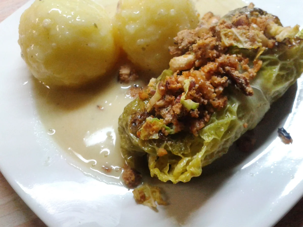 Wirsing-Roulade mit Nussfüllung - Rezept - Bild Nr. 3231