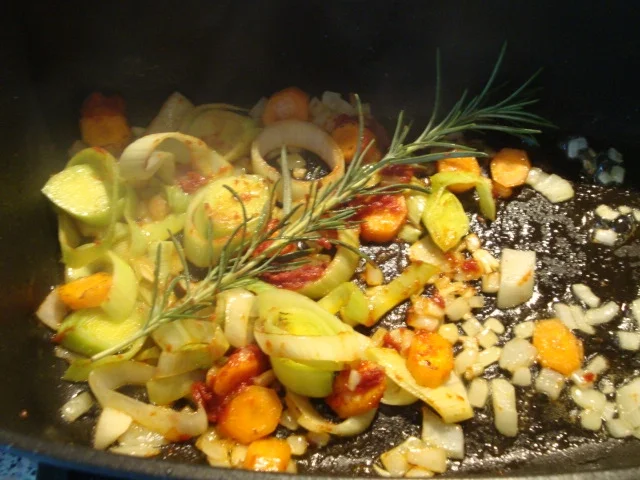 Rezept: geschmorte Kalbsbäckchen im Barolosößchen Bild Nr. 3235 geschmorte Kalbsbäckchen im Barolosößchen - Rezept - Bild Nr. 3235