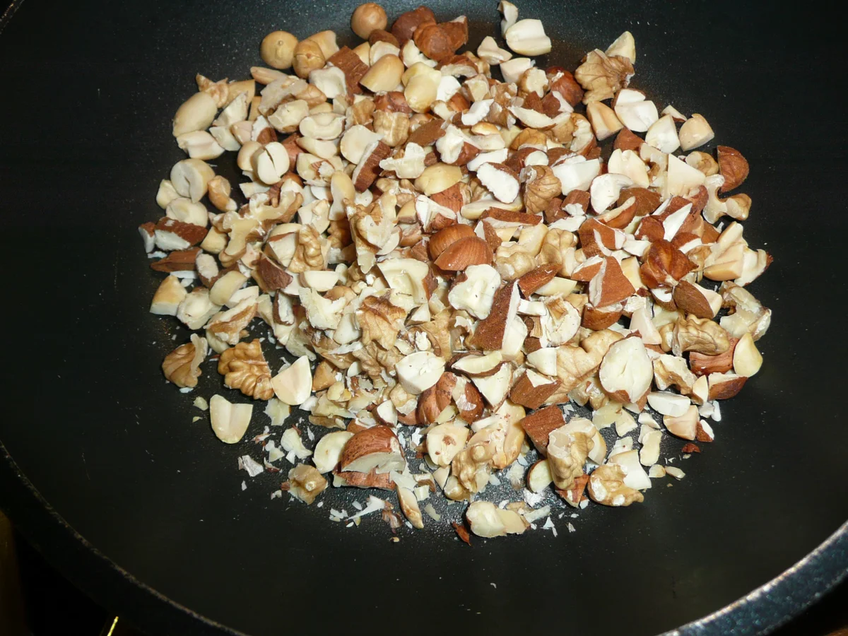 Weihnachtstorte: Walnuss Buttercreme - Rezept - Bild Nr. 3277