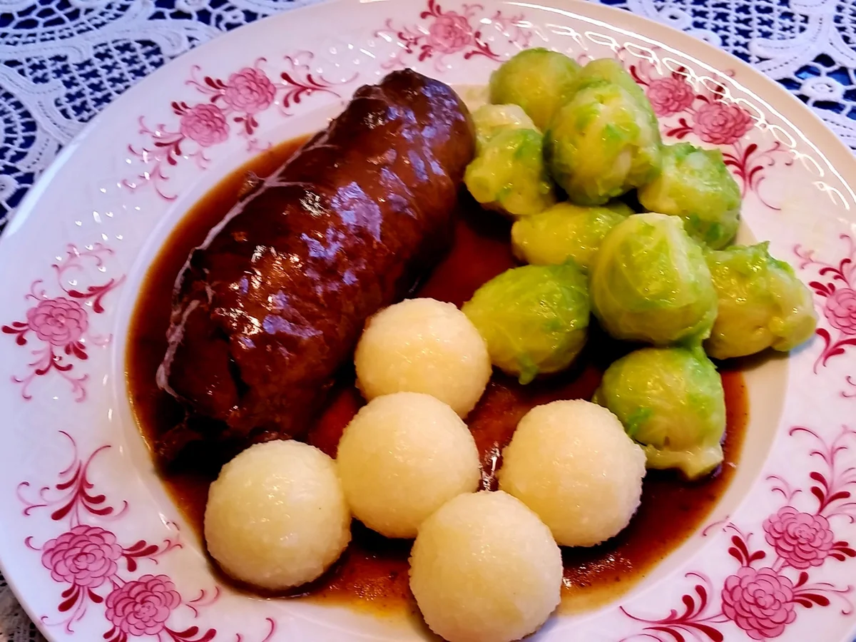 Rindsrouladen zum Weihnachtsfest - Rezept - Bild Nr. 3277