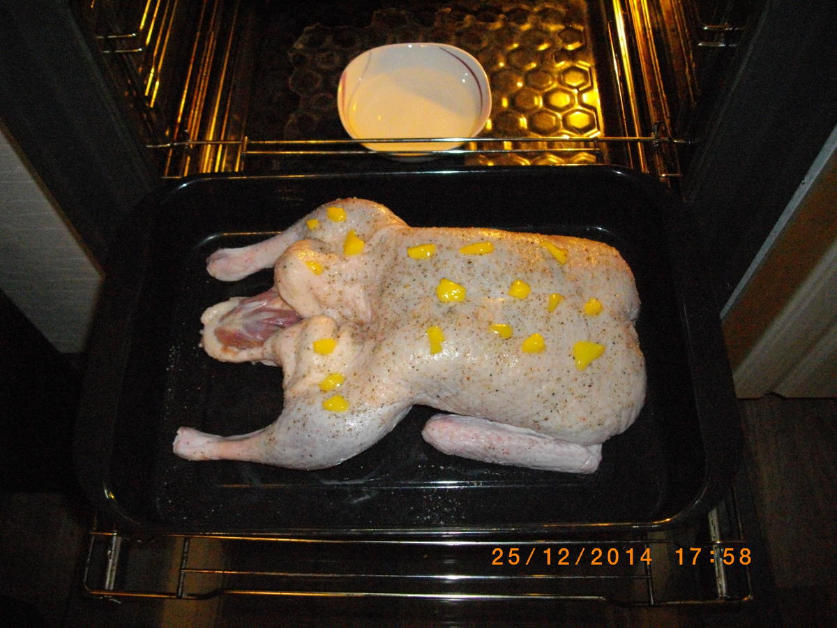 Knusprige Ente mit Rotweinsoße und Apfelblaukraut - Rezept - kochbar.de