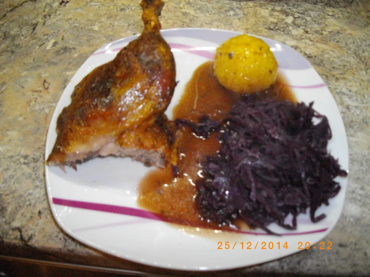 Rezept: Knusprige Ente mit Rotweinsoße und Apfelblaukraut Bild Nr. 3289 Knusprige Ente mit Rotweinsoße und Apfelblaukraut - Rezept - Bild Nr. 3289