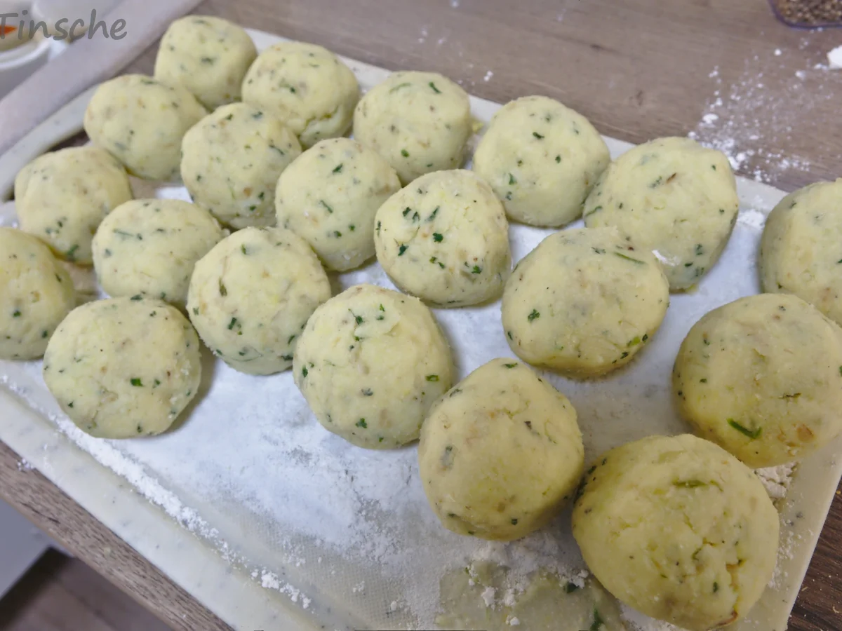 Kartoffelklöße/Knödel von Mama :-) - Rezept - Bild Nr. 3279