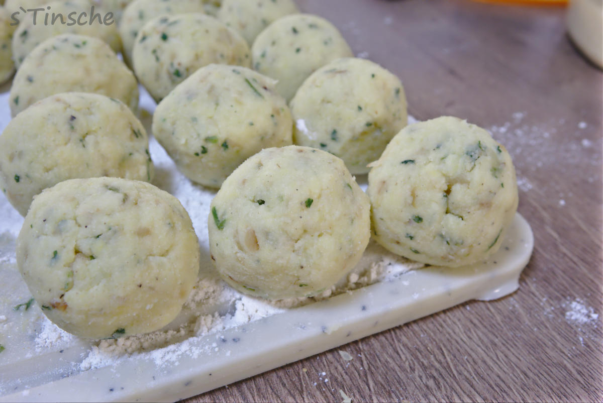 Kartoffelklöße/Knödel von Mama :-) - Rezept - Bild Nr. 3280