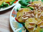 Orangen-Carpaccio mit Pinienkernen auf Feldsalat - Rezept - Bild Nr. 3307