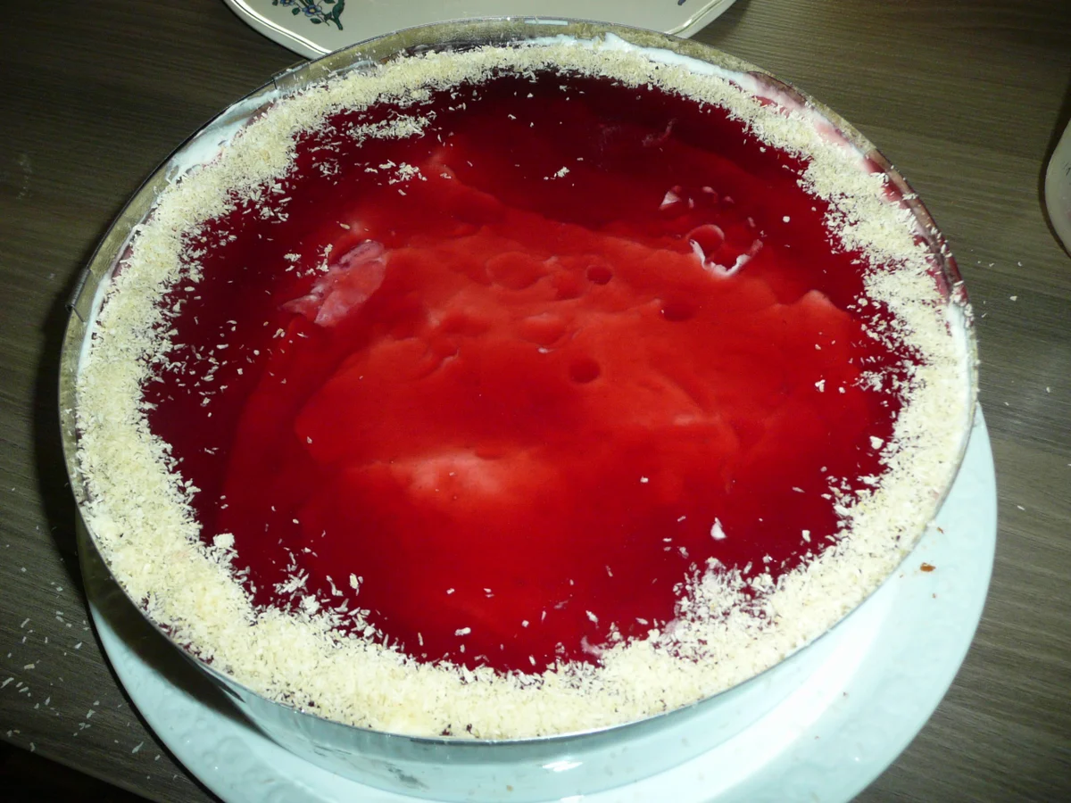 Rezept: Rotkäppchen -Torte Bild Nr. 3337 Rotkäppchen -Torte - Rezept - Bild Nr. 3337