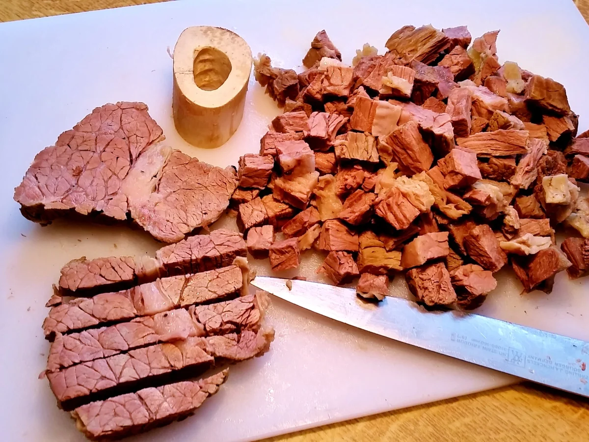 Kräftige Fleischsuppe ... - Rezept - Bild Nr. 3343