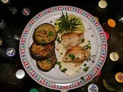Hähnchenrouladen All'Italia mit gegrillten Auberginen und Kräuterpüree auf Thymiansoße - Rezept - Bild Nr. 3359