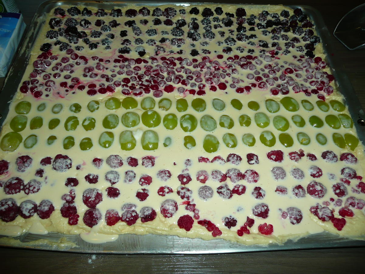 Blechkuchen mit Schmandguss + Mandeln zum 51. Geburtstag - Rezept - Bild Nr. 3369