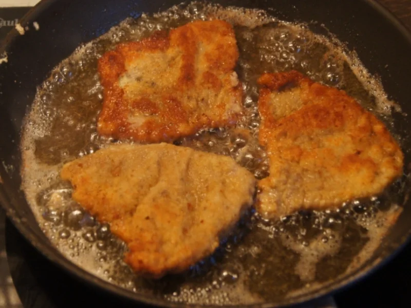 Kalbsschnitzel mit Süßkartoffel Pommes frites  - Rezept - Bild Nr. 3360