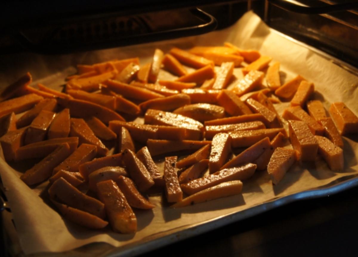 Kalbsschnitzel mit Süßkartoffel Pommes frites  - Rezept - Bild Nr. 3364