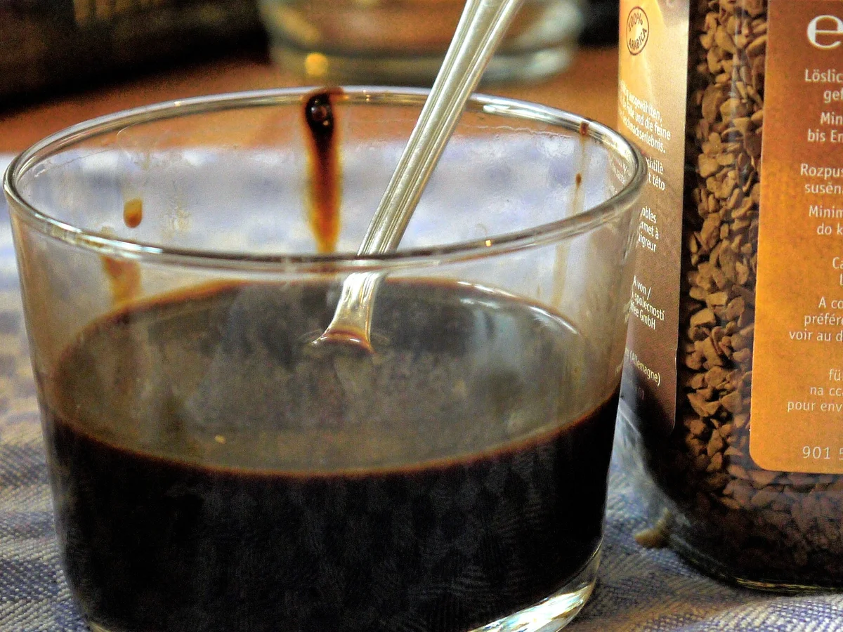 Mokkacreme mit Johannisbeersauce - Rezept - Bild Nr. 3361