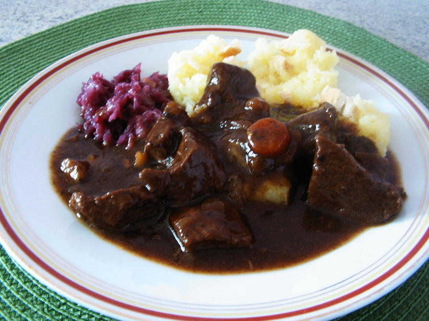 Hirschgulasch nach Muttis Art - Rezept mit Bild - kochbar.de