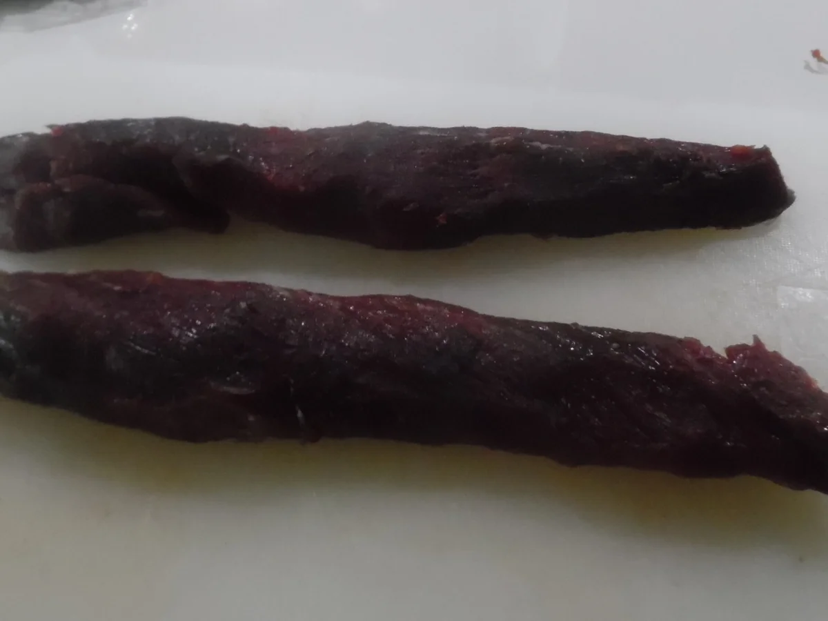 Rezept: Wildschwein Filet im Schinkenmantel mit Rotwein-Maronen-Zwiebeln Bild Nr. 3414 Wildschwein Filet im Schinkenmantel mit Rotwein-Maronen-Zwiebeln - Rezept - Bild Nr. 3414