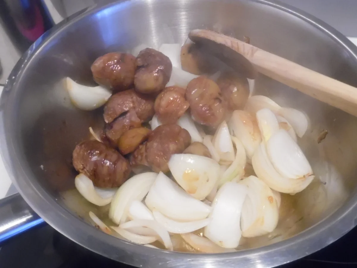 Rezept: Wildschwein Filet im Schinkenmantel mit Rotwein-Maronen-Zwiebeln Bild Nr. 3424 Wildschwein Filet im Schinkenmantel mit Rotwein-Maronen-Zwiebeln - Rezept - Bild Nr. 3424