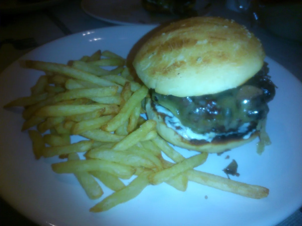 Rezept: Cheeseburger *DELUXE* Bild Nr. 3416 Cheeseburger *DELUXE* - Rezept - Bild Nr. 3416